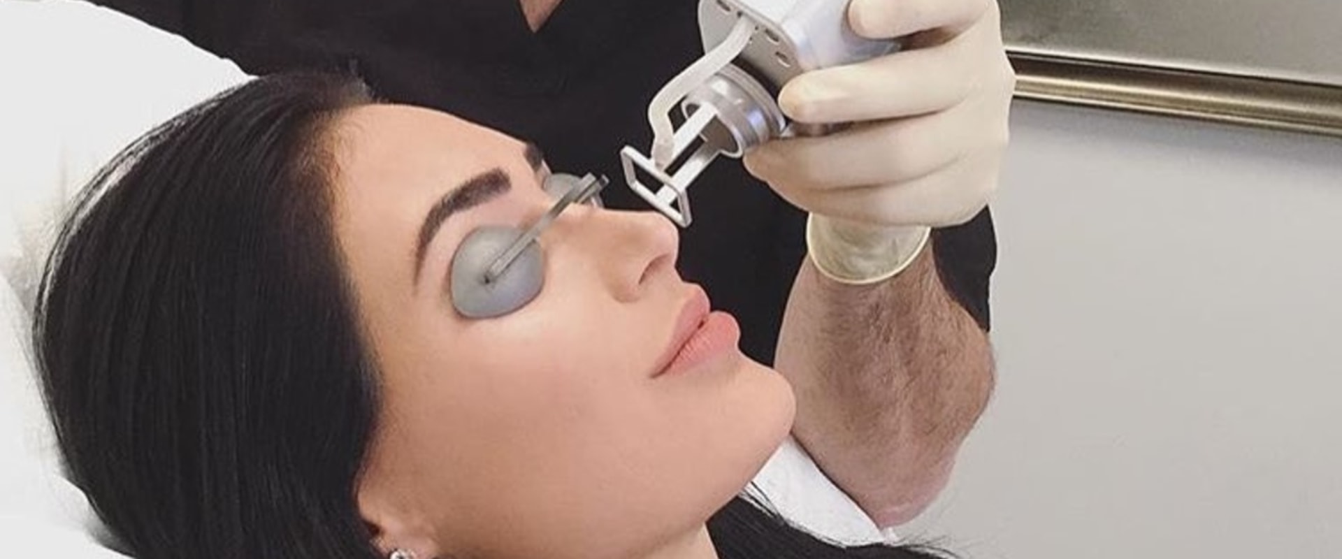 The Differences between Surgical and Non-Surgical Cosmetic Procedures